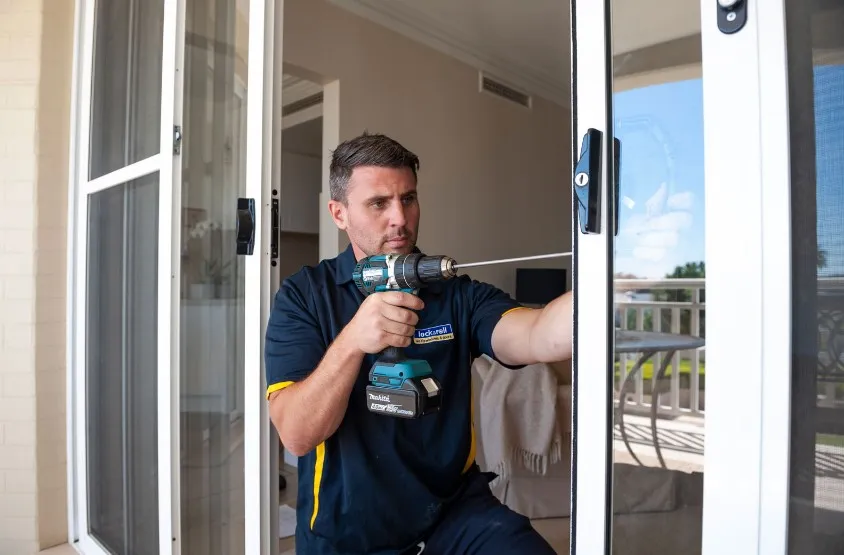 Reparo de janela de vidro em Campinas